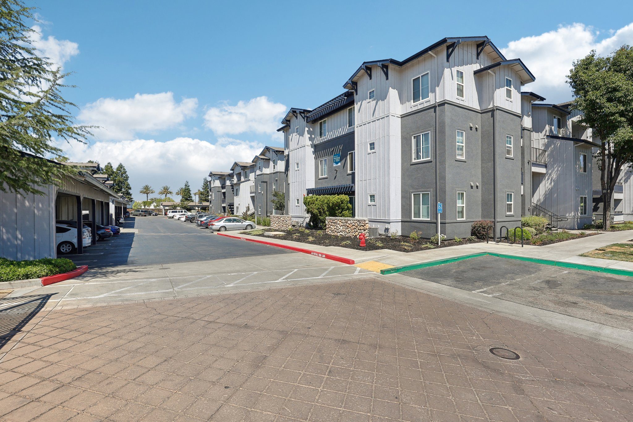 Waterstone Apartments photo 2